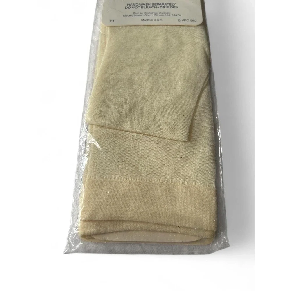 Knee-Hi Socks Vintage 1980 Berkshire Crown Lace Ivory Nylon Wide Top 8.5-11